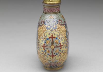 图片[2]-Glass-body painted enamel snuff bottle with patternized floral designs, Qianlong reign (1735-1796), Qing dynasty-China Archive